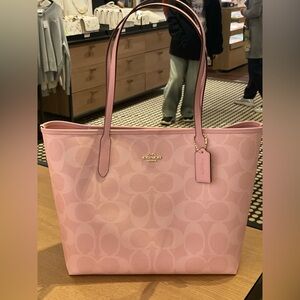‼️last 3‼️NWT！COACH CITY TOTE IN SIGNATURE（COACH CAL49）powder pink FAST SHIPPING